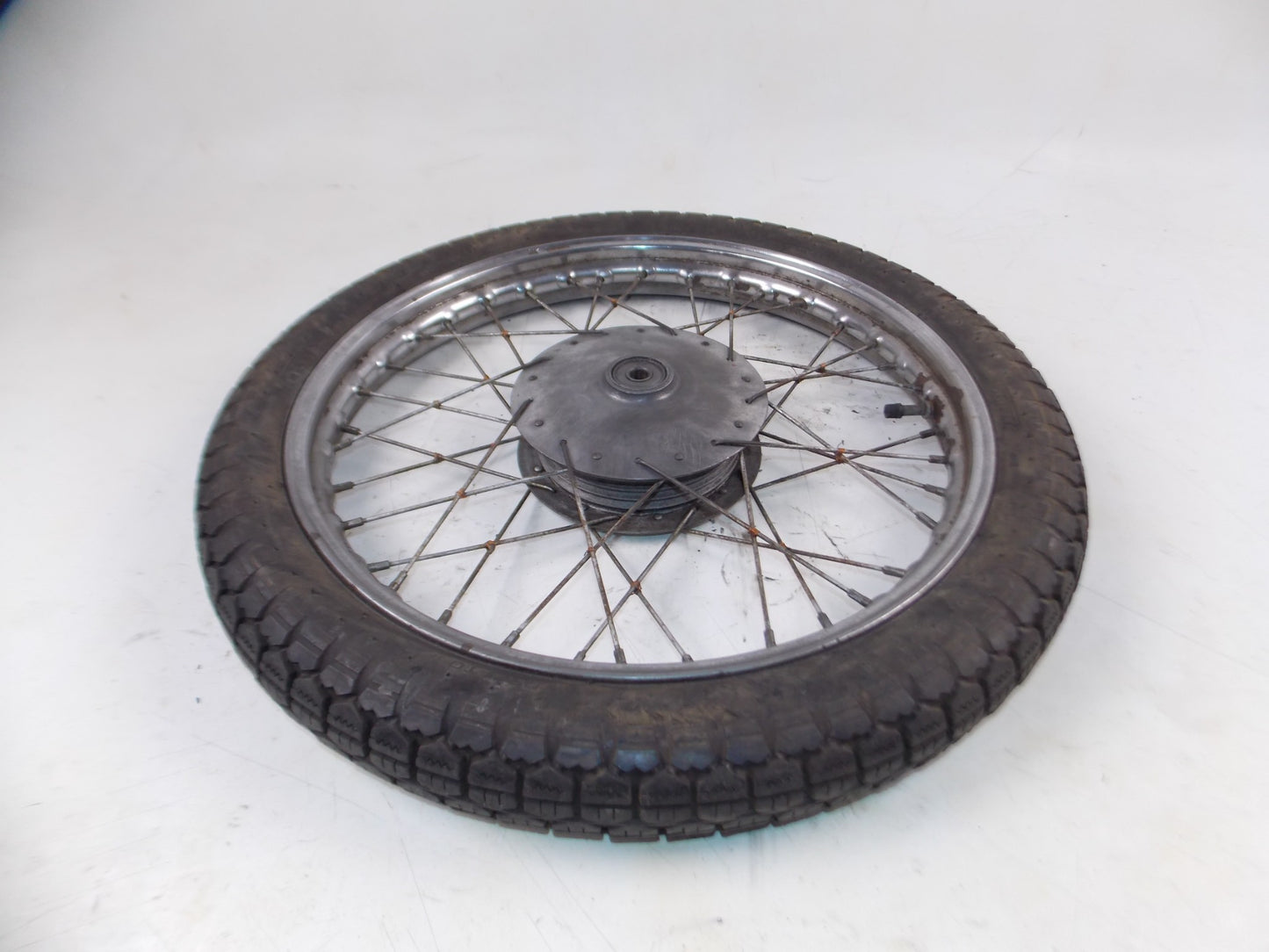 1959 GILERA GIUBILEO 98cc 17" FRONT WHEEL RIM HUB SPOKES TIRE VINTAGE ITALY - MotoRaider