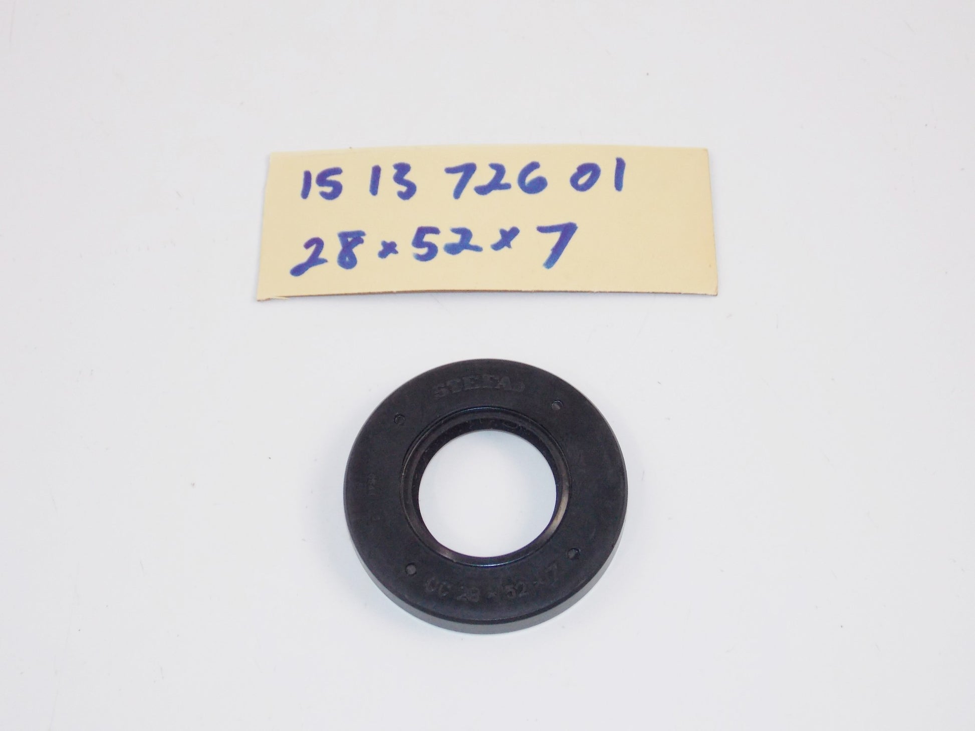 NOS OEM HUSQVARNA 1982-1983 CR/WR240 CR/WR/XC250-430 SEAL 28X52X7 151372601 - MotoRaider