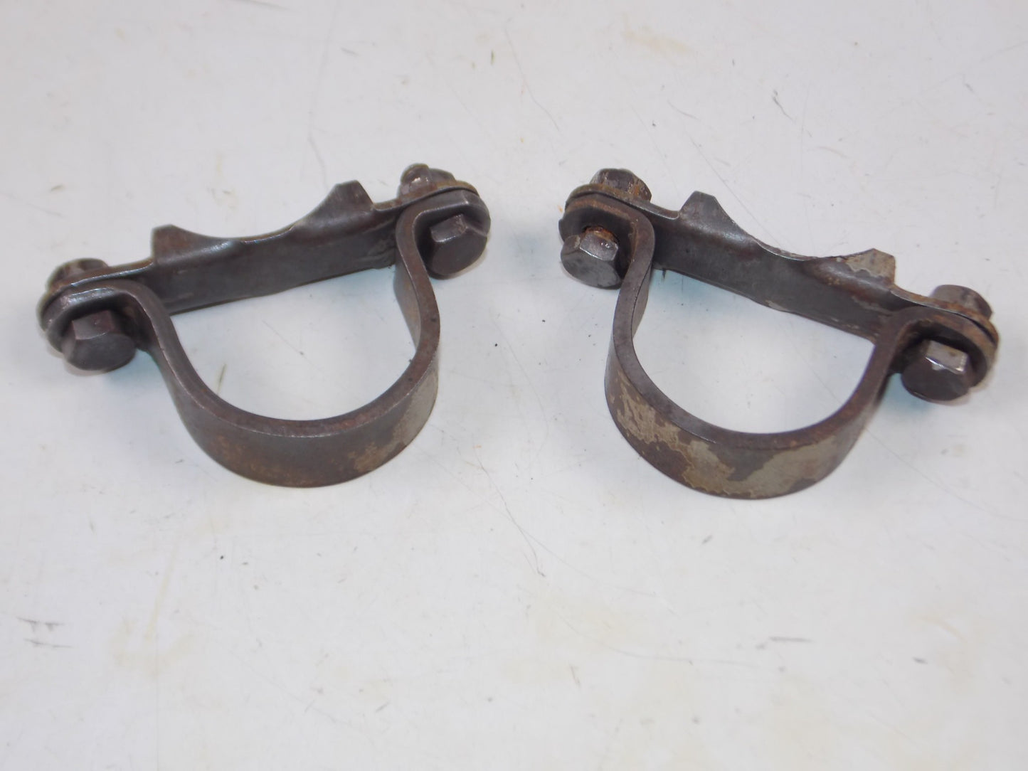 1953-1956 MV AGUSTA PULLMAN 125 FRONT FENDER BRACE BRACKETS MUDGUARD MOUNT ITALY - MotoRaider