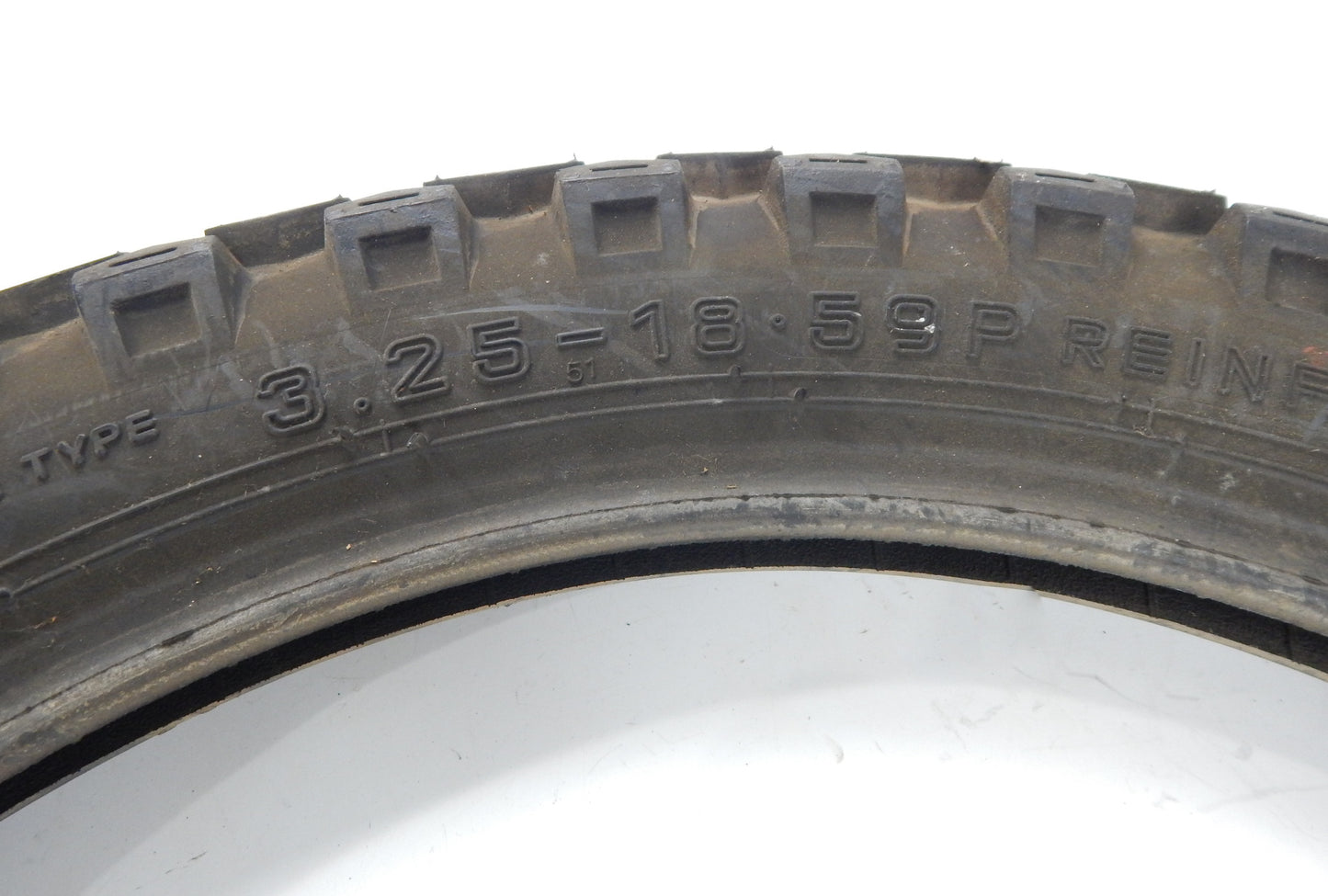 METZELER REAR WHEEL TIRE 325 x 18 ENDURO TRAIL 59P REINFORCED HONDA YAMAHA MAICO - MotoRaider