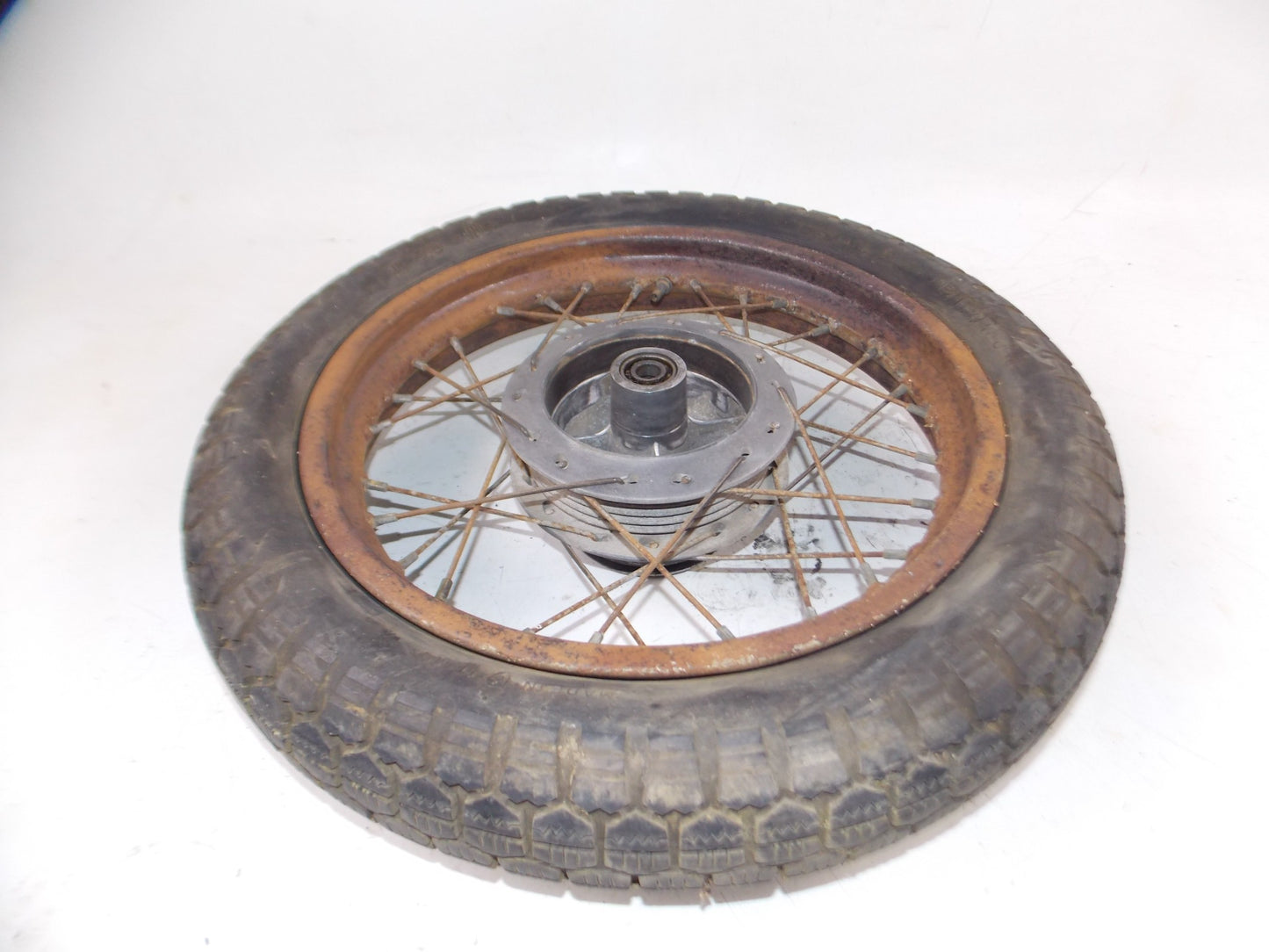 1953-1956 MV AGUSTA PULLMAN 125 15" REAR WHEEL HUB RIM SPOKE TIRE VINTAGE ITALY - MotoRaider