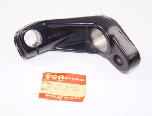 OEM SUZUKI 83-86 GS550E/EF/ES '84 GSX500E LH (FLAT) HANDLEBAR HOLDER 56221-43422 - MotoRaider