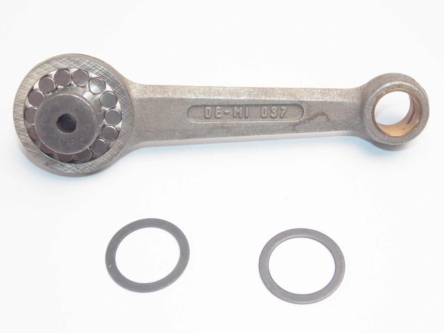 NOS DE-MI 037 ENGINE CRANK CONNECTING ROD+BEARINGS+PIN VESPA 1953 125 2-STROKE - MotoRaider