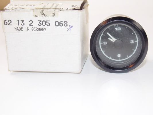 NOS OEM BMW 84-97 K 1 K 100LT/RS/RT K 1100LT/RS PETROL GAUGE CLOCK # 62132305068 - MotoRaider