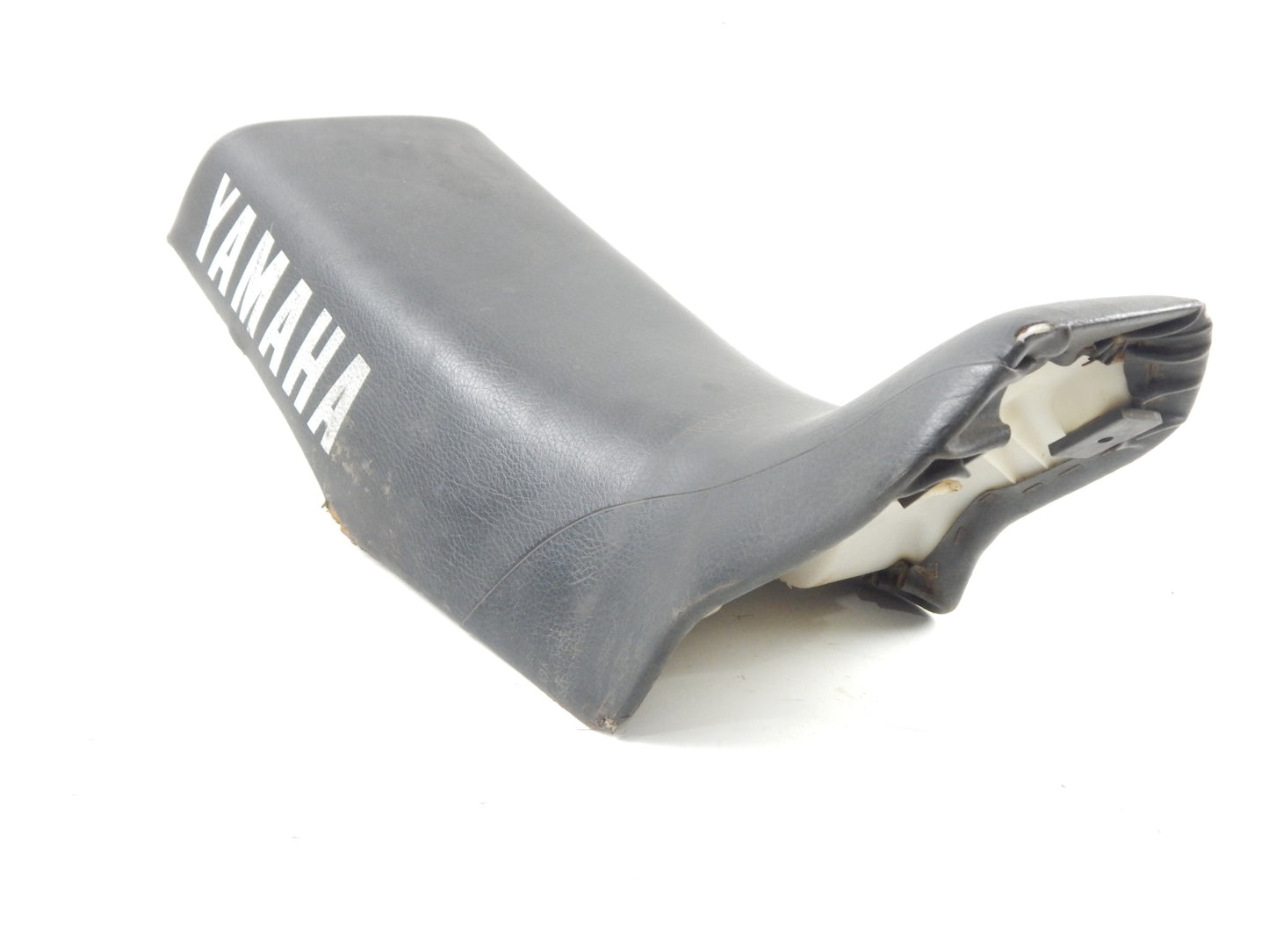 1983 YAMAHA YZ 125 YZ125 BLACK SADDLE SEAT PAN FOAM COVER VINTAGE MOTOCROSS - MotoRaider