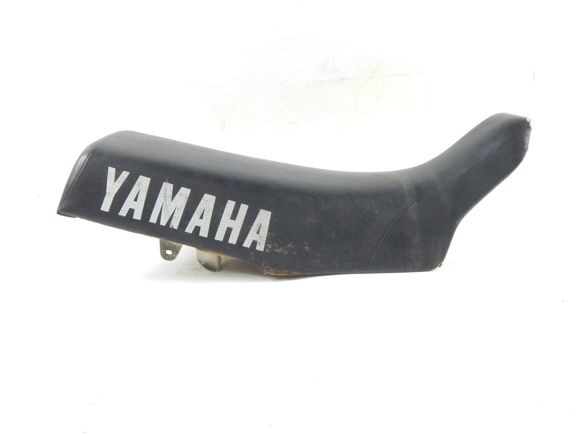 1983 YAMAHA YZ 125 YZ125 BLACK SADDLE SEAT PAN FOAM COVER VINTAGE MOTOCROSS - MotoRaider