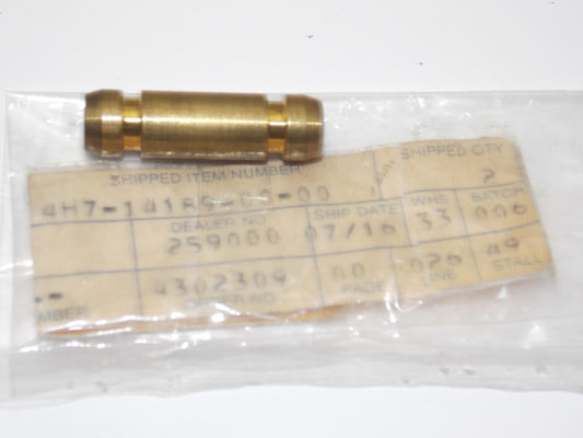 NOS OEM YAMAHA 1980 XJ650 (EUR) CARBURETOR CONNECTOR 4H7-14189-00 - MotoRaider