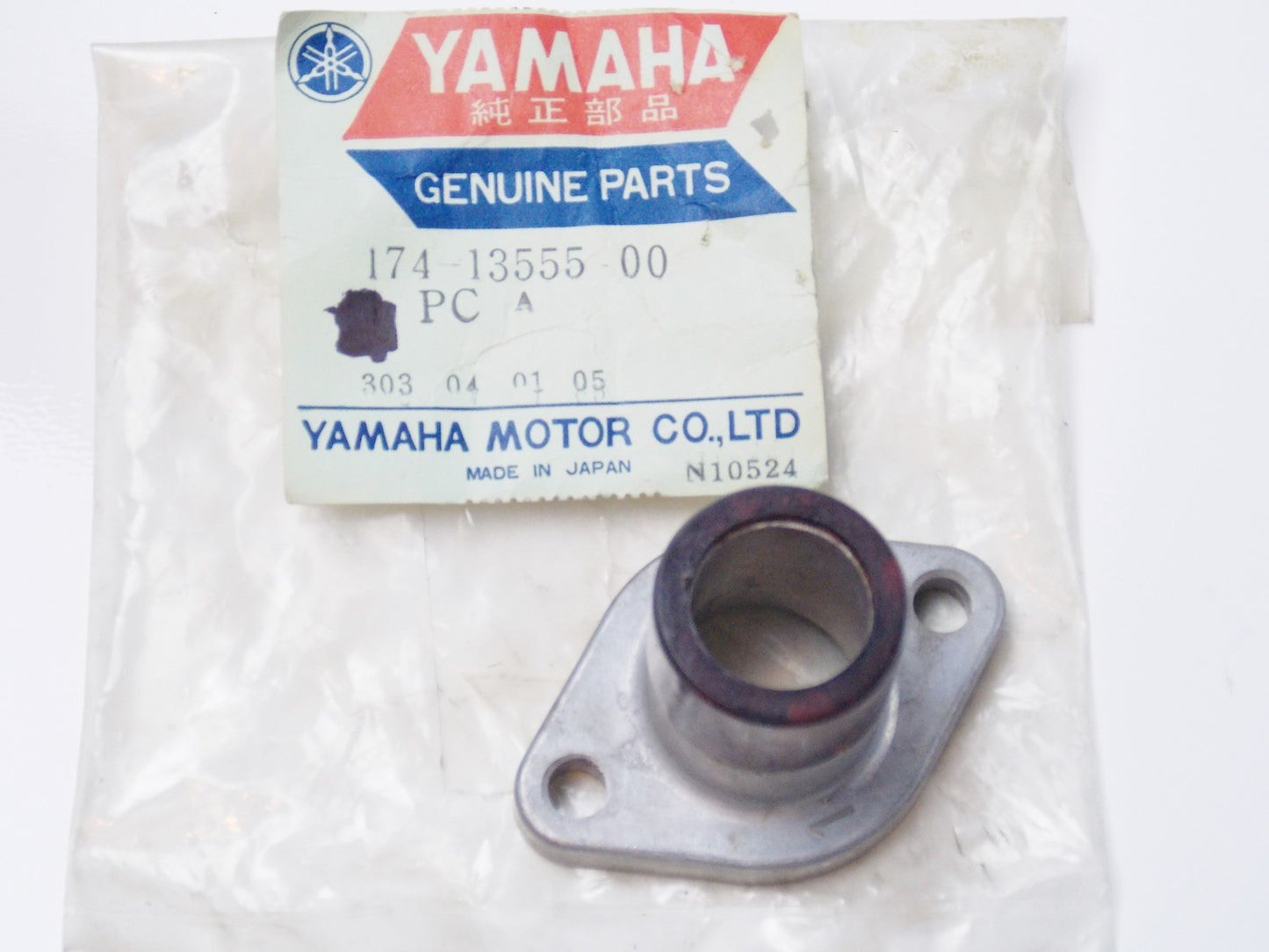 NOS OEM YAMAHA 67-68 YCS1 YCS1C CARBURETOR JOINT INTAKE MANIFOLD 174-13555-00 - MotoRaider