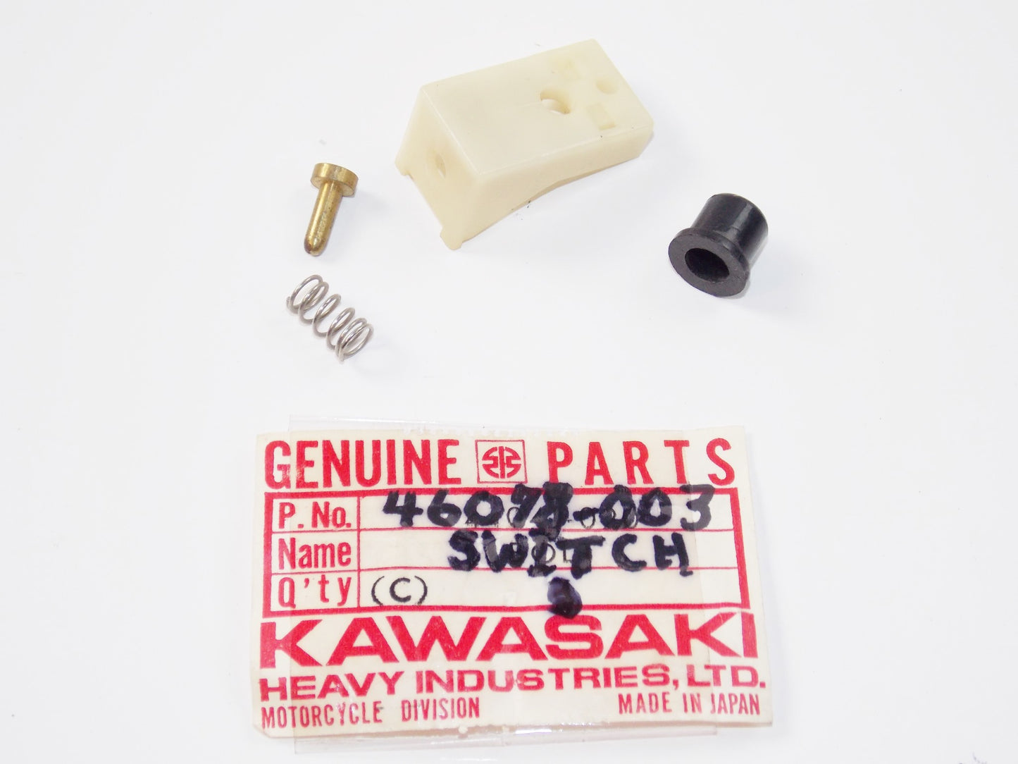 OEM KAWASAKI 66-88 A/W/H1 A7 KV KM KZ SWITCH HORN BUTTON L.H SET 46078-003 | 002 - MotoRaider