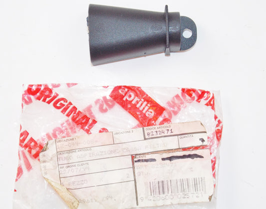 NOS OEM APRILIA 92-98 AMICO 50/LX-SPORT-CAT 50 SR50/AIR INTAKE HOSE AP8232471 - MotoRaider