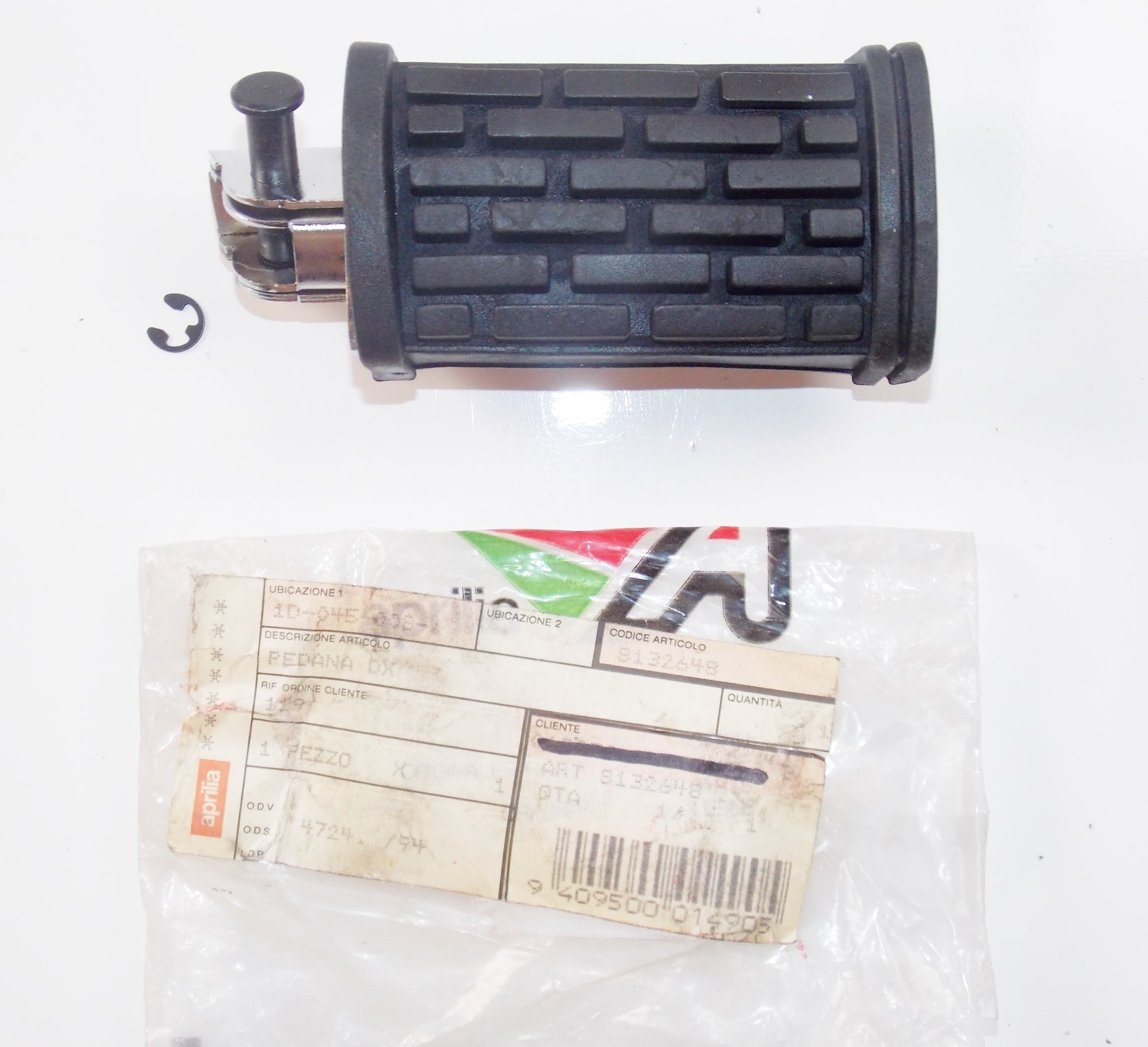 NOS OEM APRILIA 98-92 RED ROSE 50 125 RH FOOT REST AP8132648 - MotoRaider